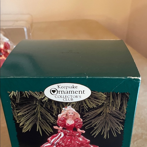 1996 Hallmark New Collector’s Club Series Holiday Barbie Keepsake Ornament - Picture 7 of 7
